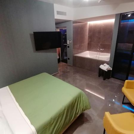 Hotel Xbusiness Nola Zewnętrze zdjęcie